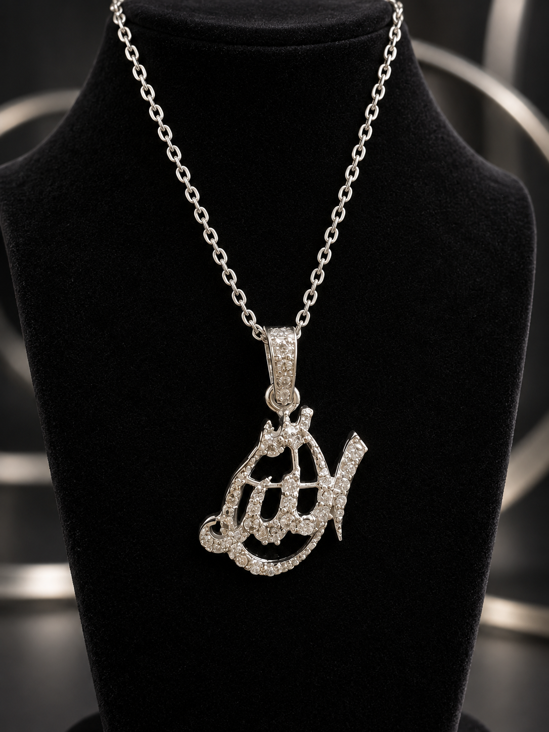 Locket L-010
